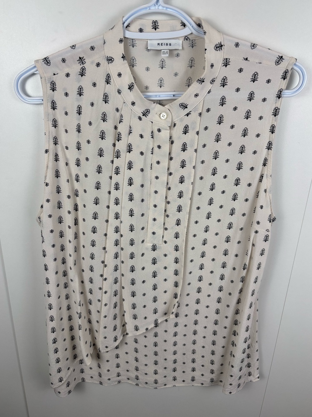 Reiss Willow Sleeveless Blouse Ruffle Pleated Front Cream Black Floral sz M Top